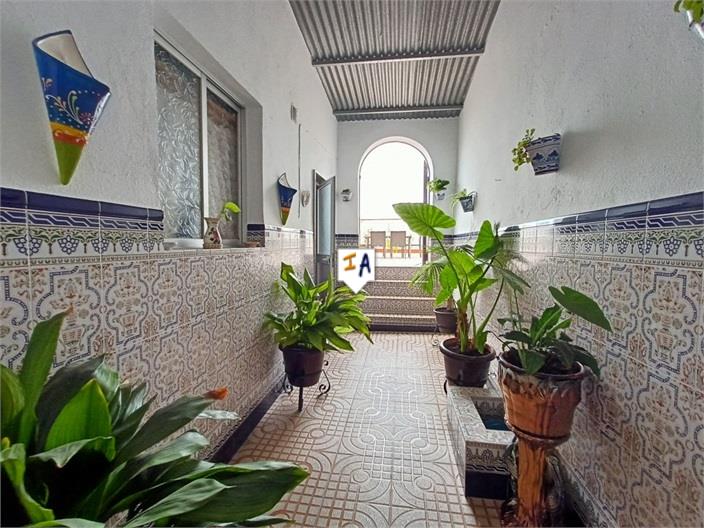 Image No.16-5 Bed House for sale