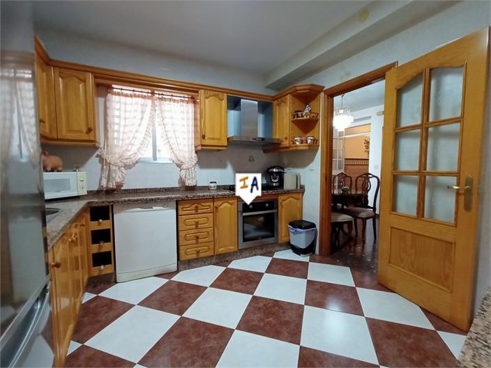 Image No.3-5 Bed House for sale