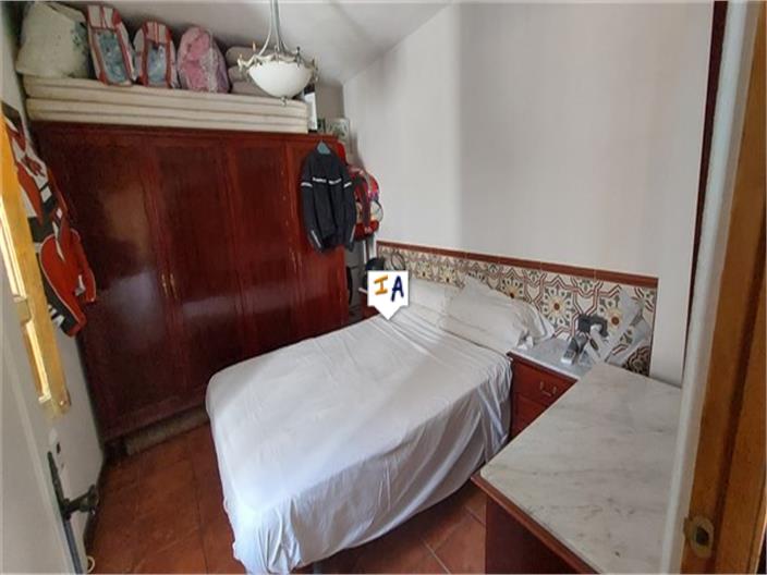 Image No.14-2 Bed House for sale