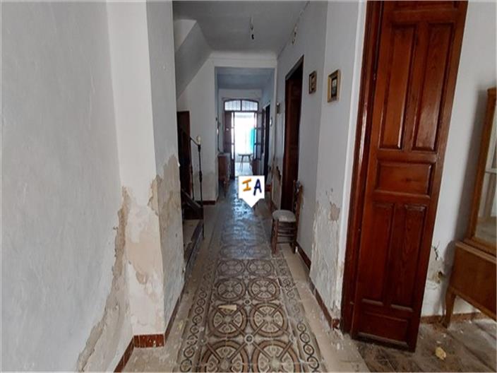 Image No.8-2 Bed House for sale