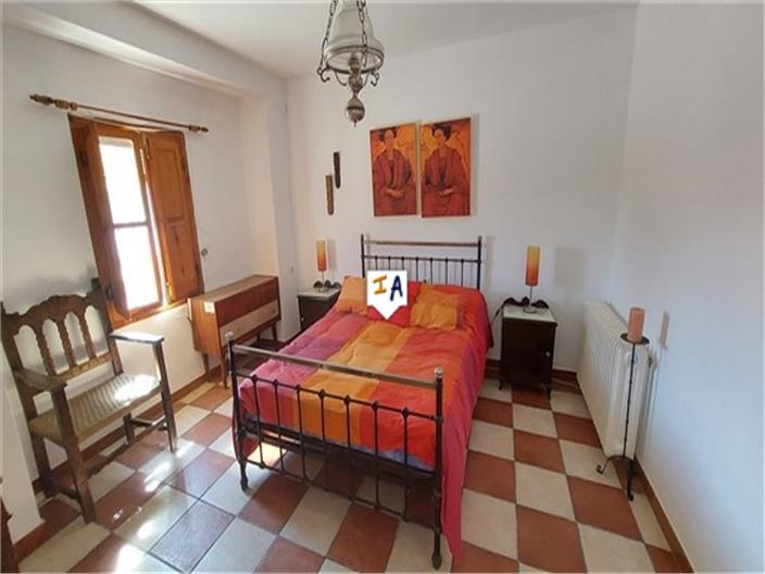 Image No.11-4 Bed House for sale