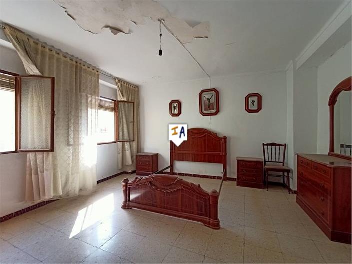 Image No.3-3 Bed House for sale