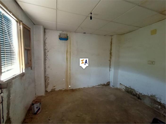 Image No.8-3 Bed House for sale