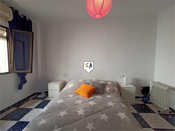 Image No.9-2 Bed House for sale