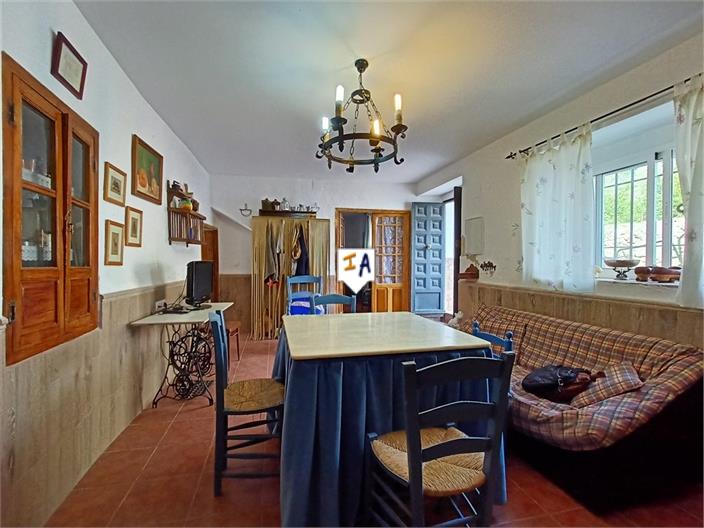 Image No.3-4 Bed House for sale