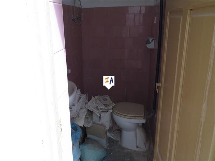 Image No.12-2 Bed House for sale