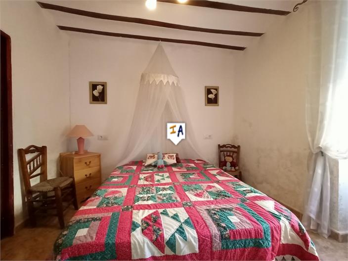 Image No.14-4 Bed House for sale