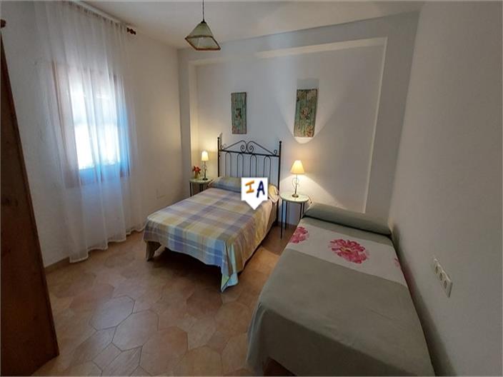 Image No.15-6 Bed Farmhouse for sale