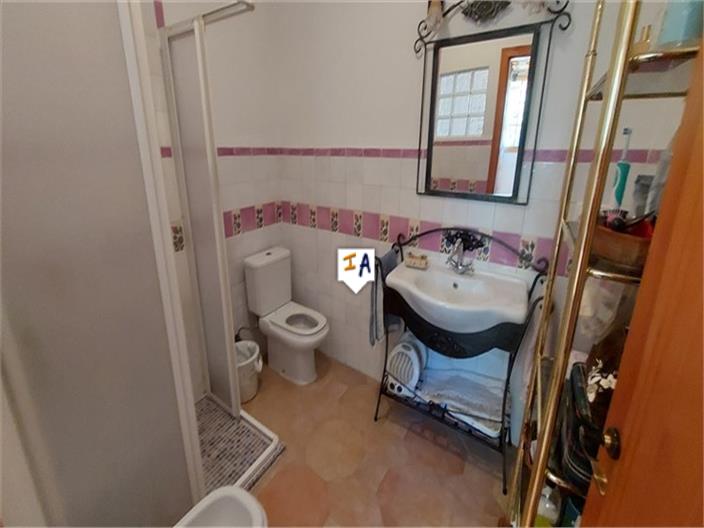 Image No.17-6 Bed Farmhouse for sale