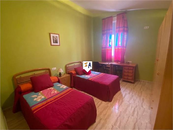 Image No.13-5 Bed House for sale