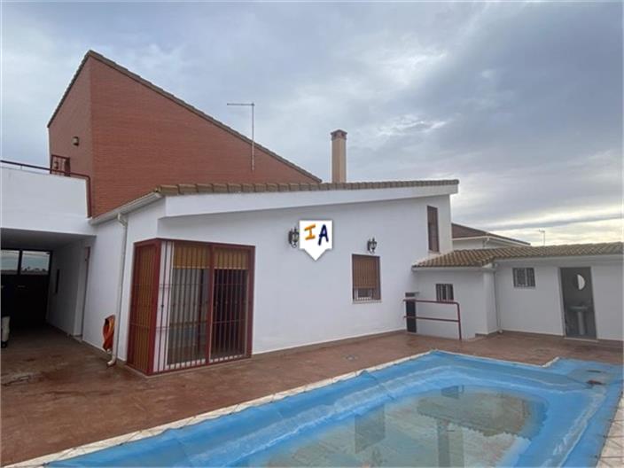 Image No.3-5 Bed House for sale