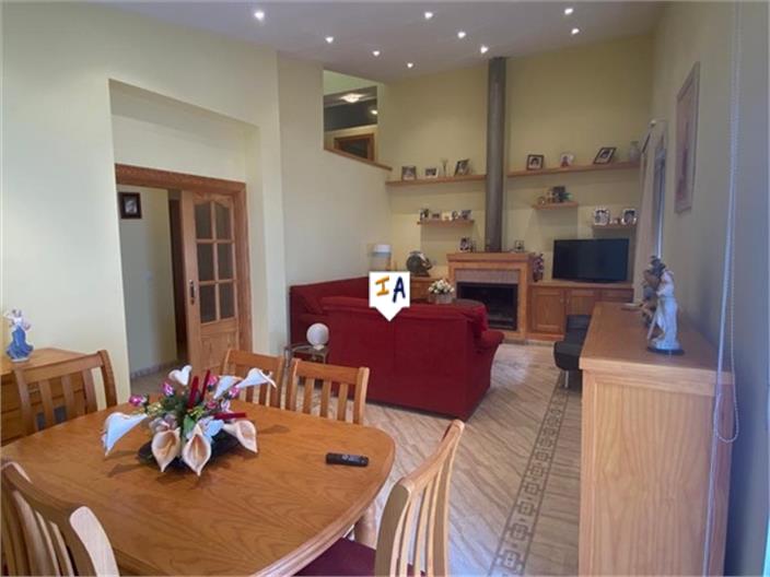 Image No.4-5 Bed House for sale