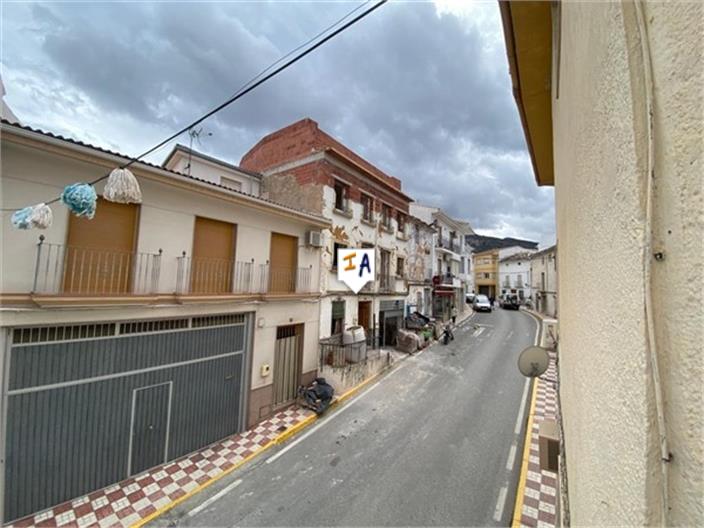 Image No.8-3 Bed Property for sale