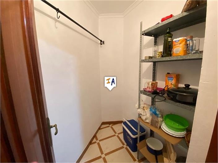 Image No.15-3 Bed Property for sale