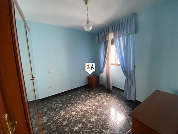 Image No.17-4 Bed House for sale