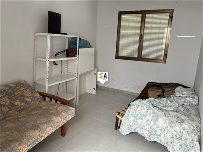 Image No.11-3 Bed House for sale