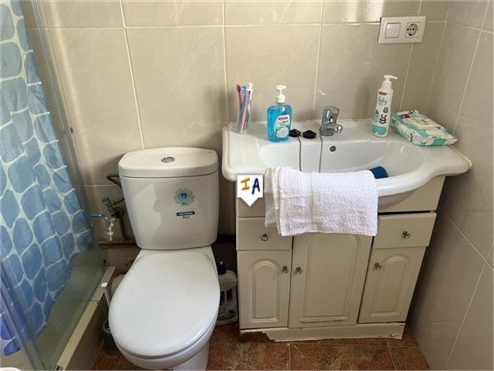 Image No.17-3 Bed House for sale