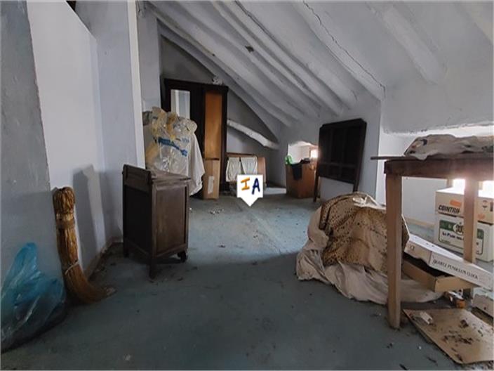 Image No.12-3 Bed House for sale