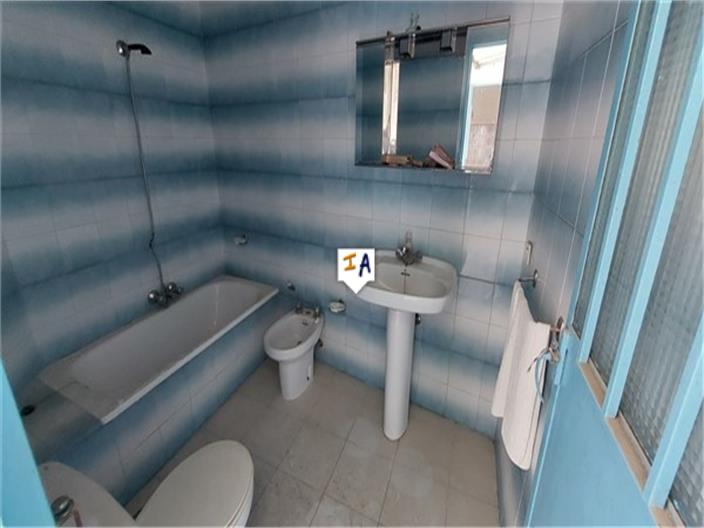 Image No.14-3 Bed House for sale