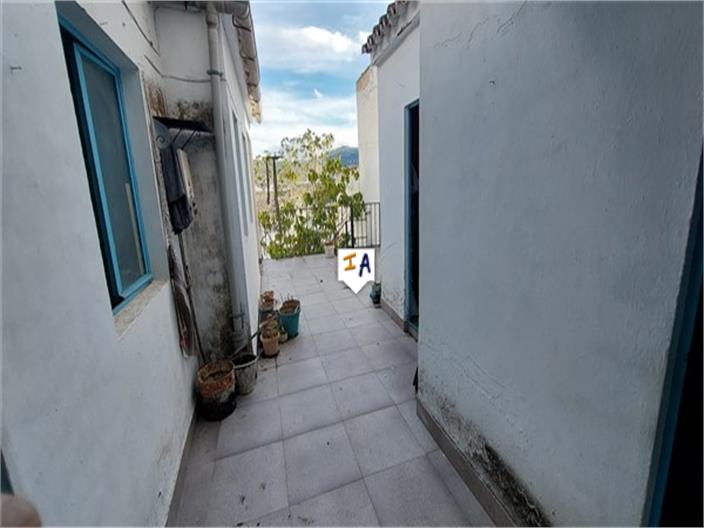 Image No.6-3 Bed House for sale