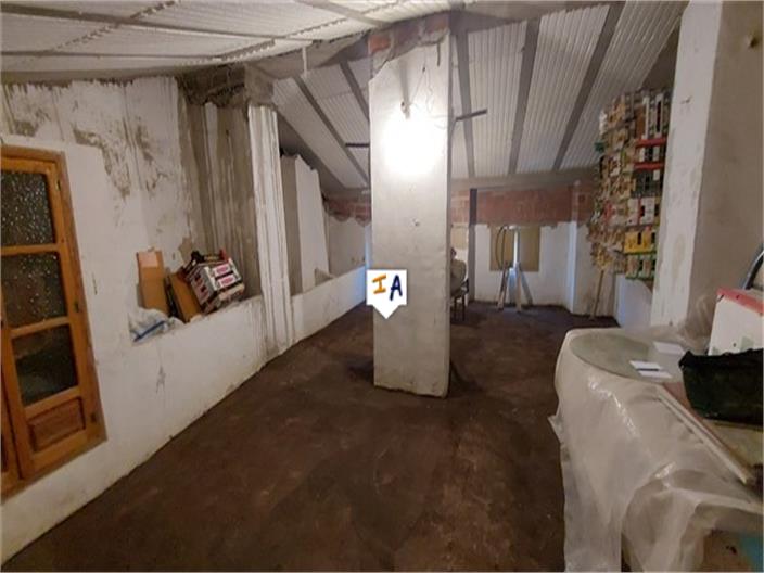 Image No.15-3 Bed House for sale