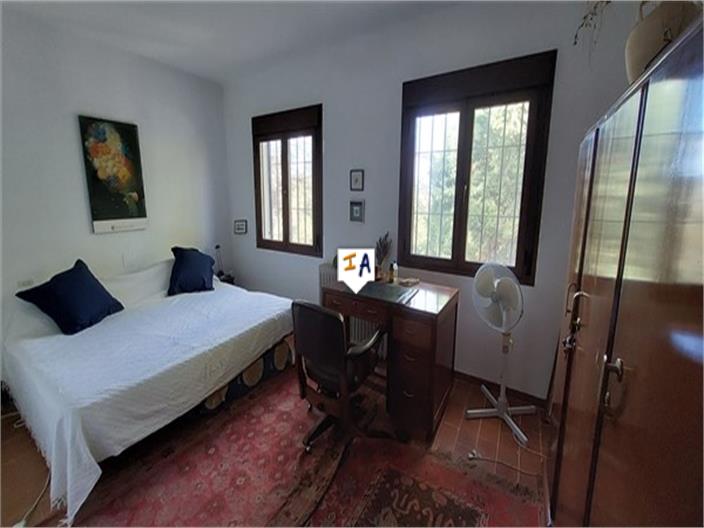 Image No.14-6 Bed Farmhouse for sale