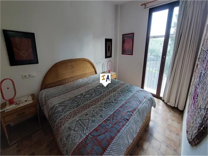 Image No.15-6 Bed Farmhouse for sale