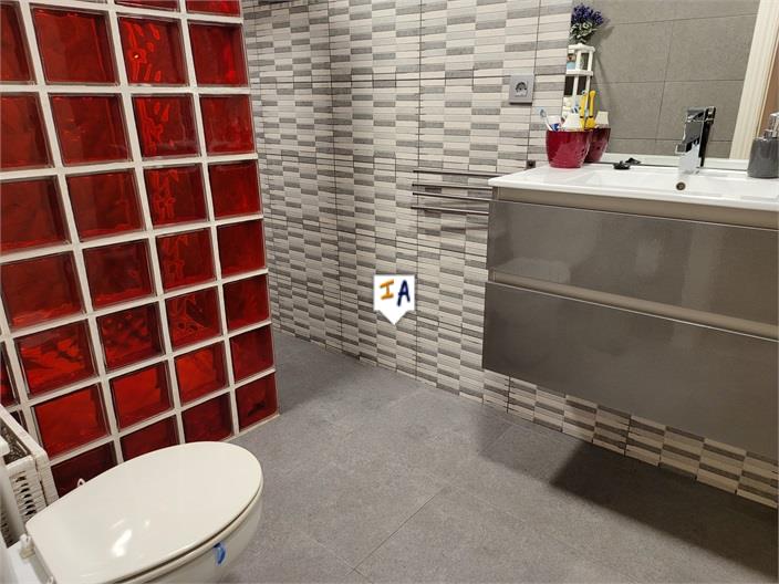 Image No.14-4 Bed Property for sale