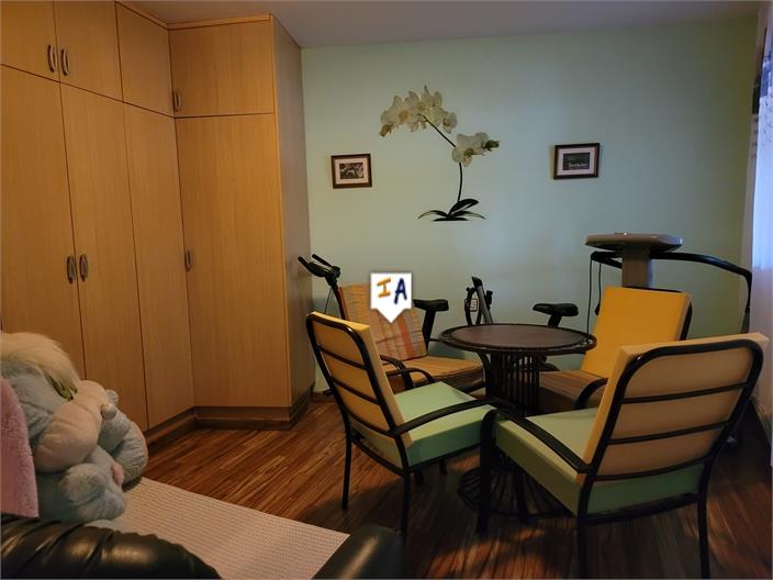 Image No.17-4 Bed Property for sale