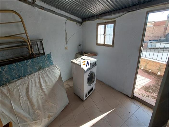 Image No.17-10 Bed House for sale