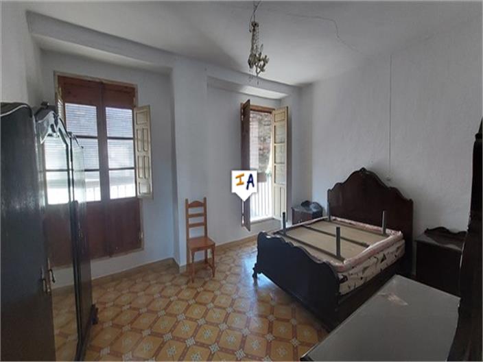 Image No.7-10 Bed House for sale