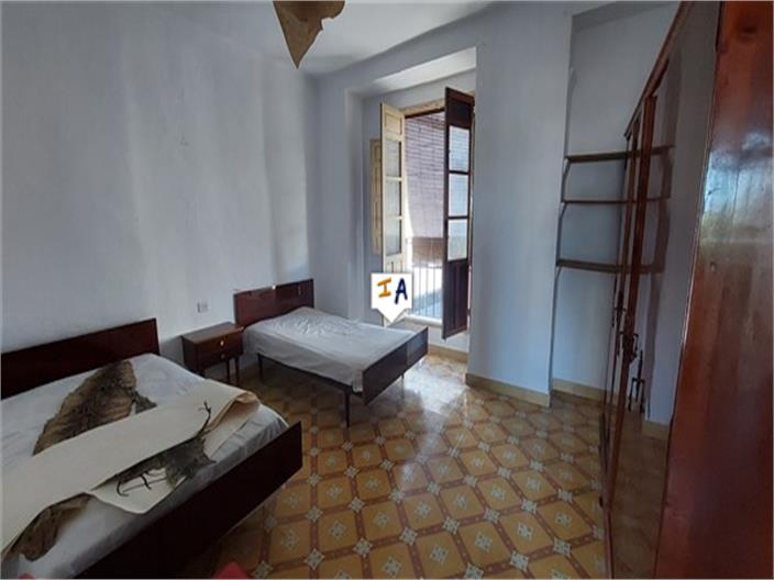 Image No.10-10 Bed House for sale