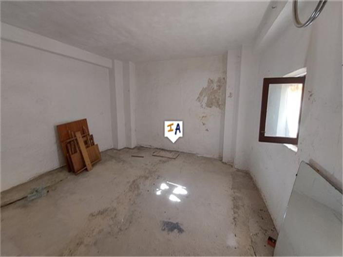 Image No.16-7 Bed House for sale