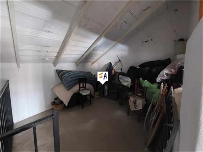 Image No.12-5 Bed House for sale