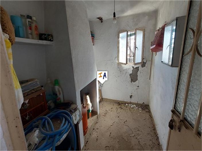 Image No.13-5 Bed House for sale