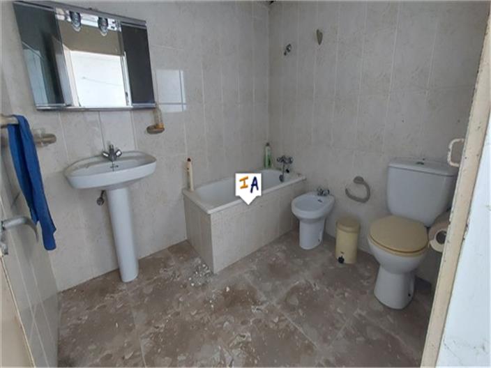 Image No.14-5 Bed House for sale