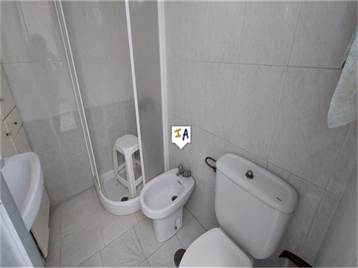 Image No.12-5 Bed House for sale