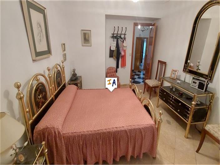 Image No.16-5 Bed House for sale