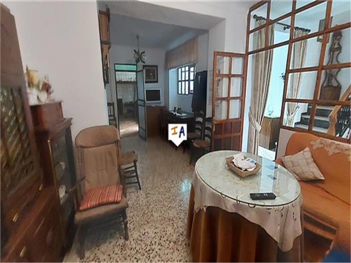 Image No.6-5 Bed House for sale