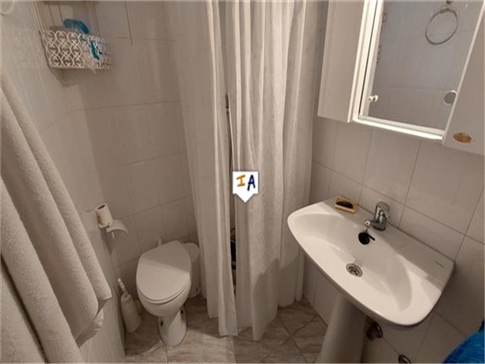 Image No.15-4 Bed House for sale