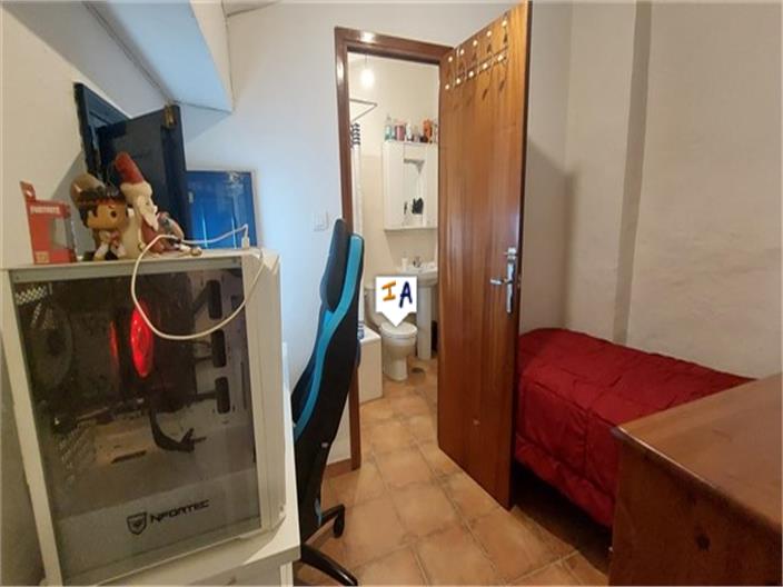 Image No.13-3 Bed House for sale