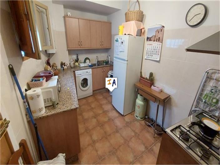 Image No.6-3 Bed House for sale