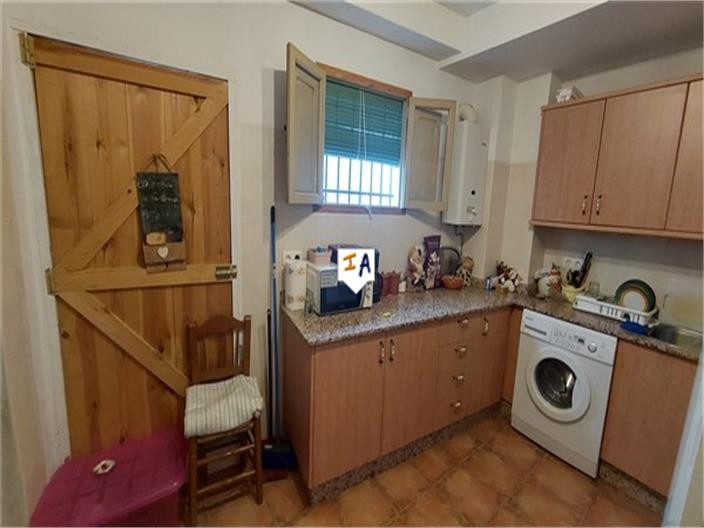 Image No.7-3 Bed House for sale