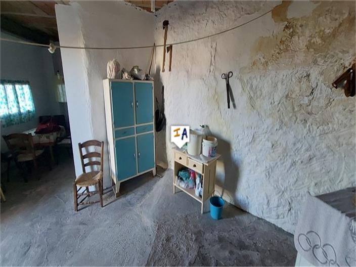 Image No.13-4 Bed House for sale