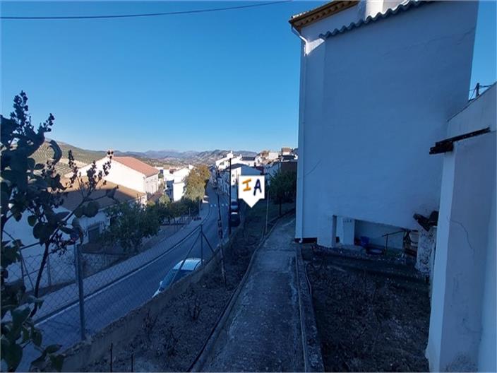 Image No.17-4 Bed House for sale