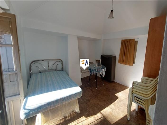 Image No.7-4 Bed House for sale