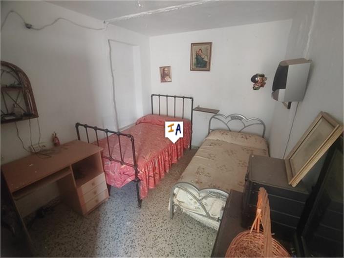 Image No.11-5 Bed House for sale