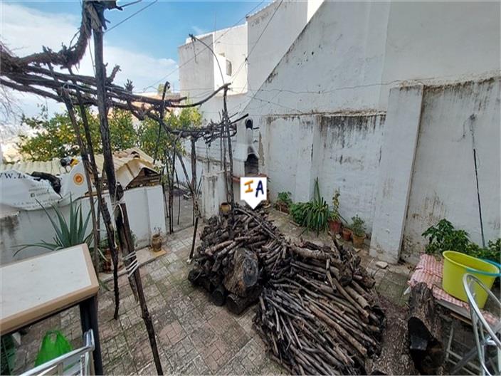 Image No.8-3 Bed House for sale