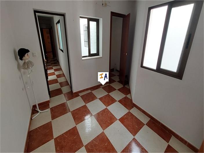 Image No.14-3 Bed House for sale