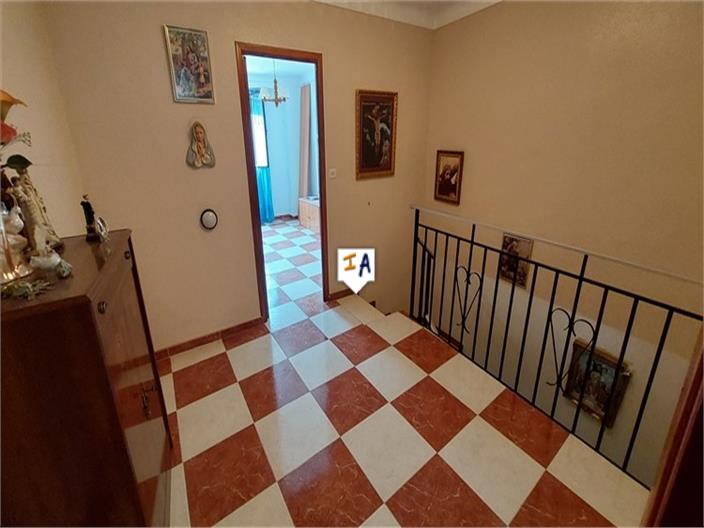 Image No.10-3 Bed House for sale